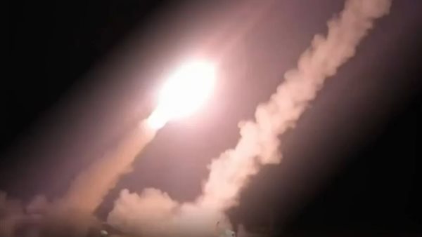 الحرس الثوري الإيراني يطلق الموجة 37 الأشد عنفاً في الحرب ويستخدم صاروخ خرمشهر