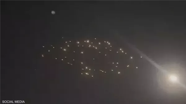 وسائل إعلام إسرائيلية: صافرات الإنذار تدوي في تل أبيب والجليل بعد هجوم صاروخي إيراني