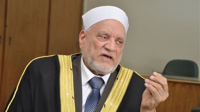 أحمد عمر هاشم يوضح أهم أحكام الاعتكاف في العشر الأواخر من رمضان 