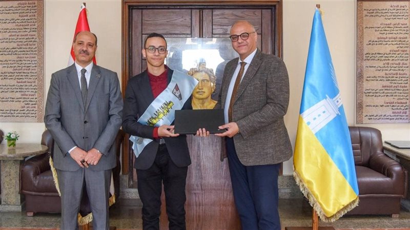 محافظ الإسكندرية