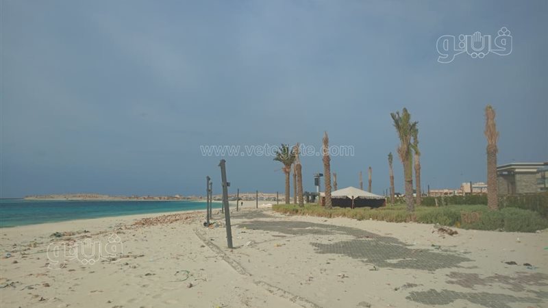 عاصفة ترابية تضرب