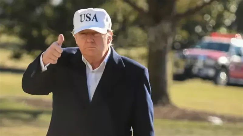 الرئيس الأمريكي دونالد