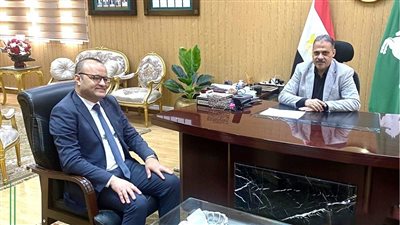 الأشموني يستقبل مدير عام جهاز حماية المستهلك الجديد بالشرقية 