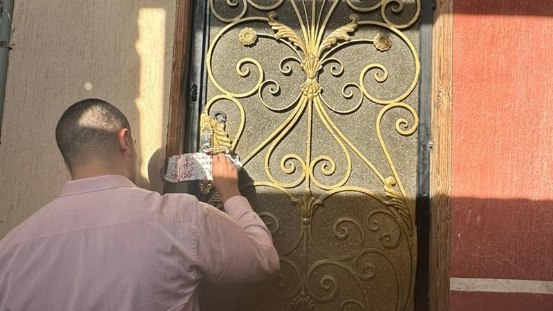اغلاق مخابز ومستودعات
