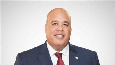 أيمن العشري: تفعيل غرفة الأزمات لمتابعة التطورات الإقليمية وحماية الأسواق