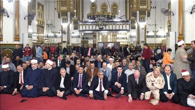 محافظ الدقهلية يشهد احتفال ليلة القدر بمسجد النصر في المنصورة (فيديو وصور)