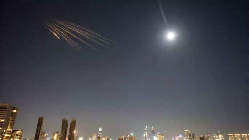 صواريخ إيرانية انشطارية،
