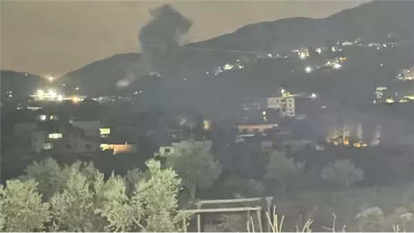 إعلام لبناني: غارة إسرائيلية تستهدف بلدة سحمر في البقاع شرقي لبنان