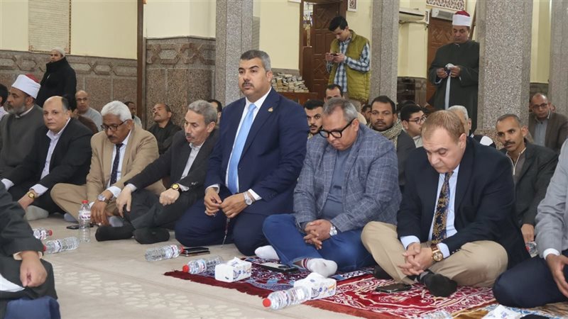 محافظ سوهاج يشهد