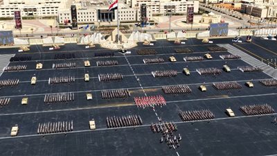 وزير الدفاع يشهد حفل انتهاء فترة الإعداد العسكري لطلبة الأكاديمية العسكرية (صور)