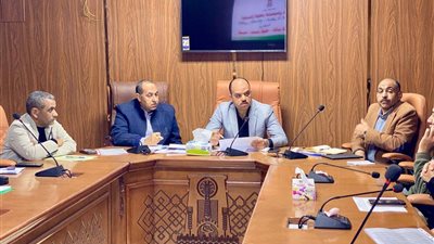 نائب محافظ الوادي الجديد يتابع ملف أملاك الدولة والتقنين والخطة الاستثمارية