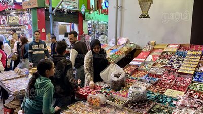 تسالي العيد، زحام على المحامص وأسعار تتصاعد والبهجة لا تغيب