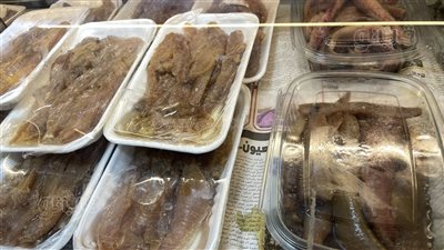 الرنجة والفسيخ والملوحة الكلابي، رحلة أسعار أكلات عيد الفطر في القاهرة (فيديو) 