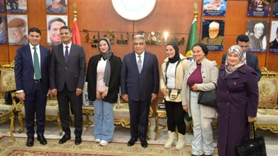 تضم ممثلين عن الأزهر والأوقاف والكنيسة، محافظ الدقهلية يستقبل المهنئين بعيد الفطر (صور)