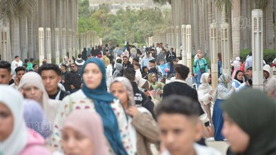 إقبال كثيف على حديقة الأزهر في ثاني أيام العيد (صور)