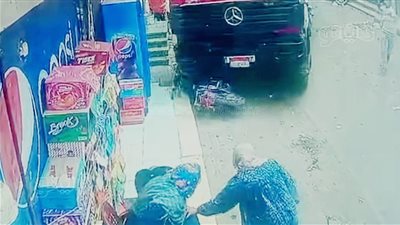 السوشيال ميديا تنتفض بعد فيديو دهس سيدتين في الشرقية
