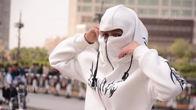 رغم الأمطار، احتفالات شبابية مبهجة بوسط القاهرة في ثاني أيام العيد (صور)