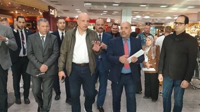 رئيس المصرية للمطارات يتفقد مطار الغردقة لضمان إنتظام التشغيل خلال ذروة الأعياد