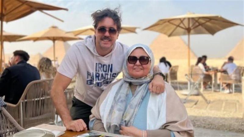 هشام ماجد ووالدته