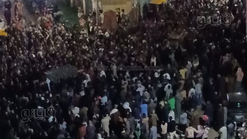 جنازة مهيبة للأب