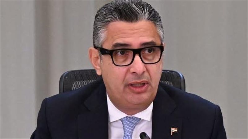  وزير التموين والتجارة