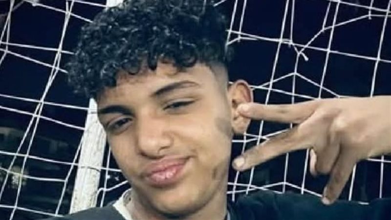 الشاب المتوفي، فيتو