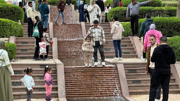 حديقة الأزهر: واحة الهدوء في قلب القاهرة تستقبل الزوار خلال إجازة العيد