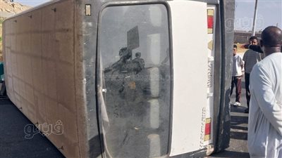 إصابة 13 عاملًا في حادث انقلاب أتوبيس بكوبري خزان أسوان