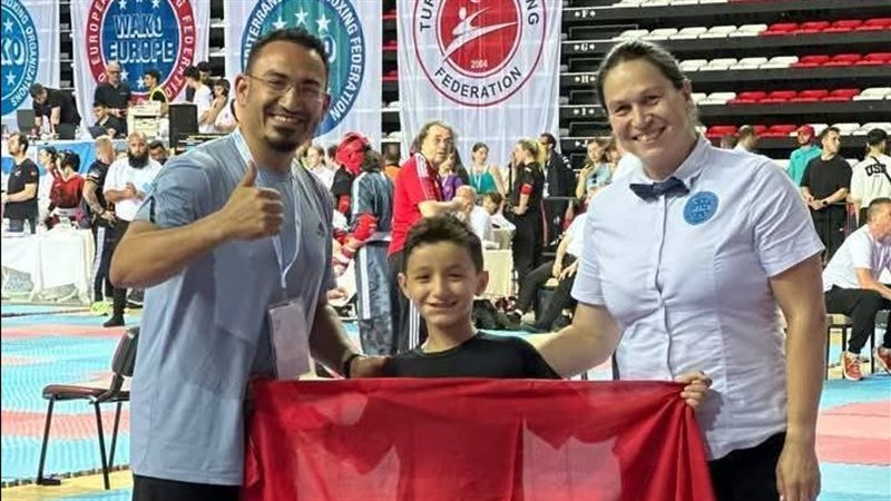 طفل أسيوط عبد الحافظ