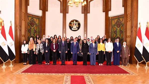 فيتو| السيسي يؤكد دعم وتمكين المرأة ومشاركتها سياسيا واقتصاديا واجتماعيا (فيديو) 