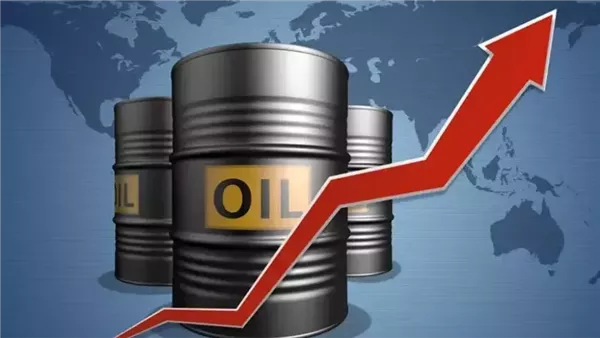 ارتفاع العقود الآجلة للنفط الأمريكي إلى 92.38 دولار للبرميل في تعاملات الخميس