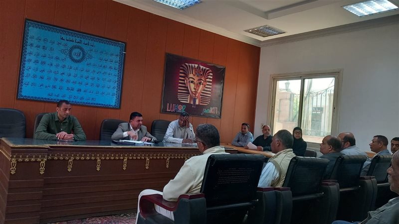 أثناء الاجتماع 
