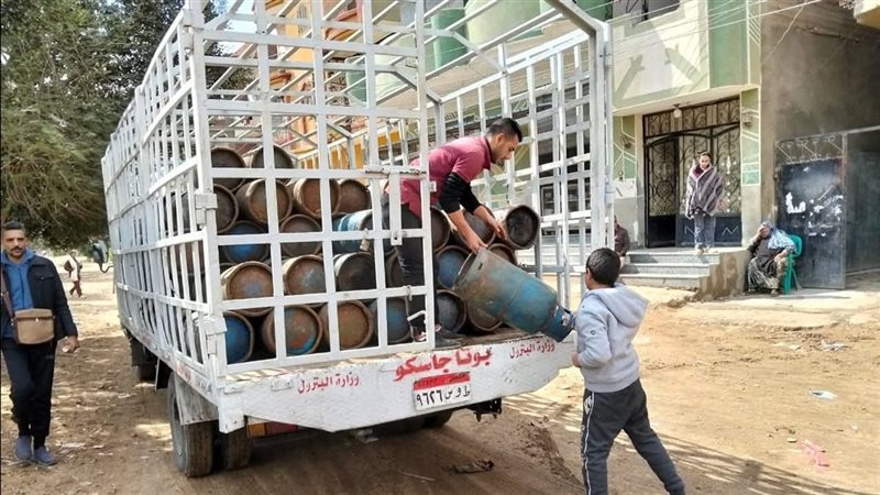 الدفع بسيارة محملة