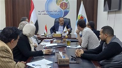 رئيس مياه القناة يجتمع مع الشركة المنفذة لمشروع استغلال 330 فدانا بمحطة معالجة سرابيوم 