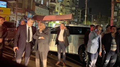 محافظ الدقهلية ومدير الأمن يتابعان ميدانيا مدى التزام المحال بقرار الإغلاق في المنصورة (صور)