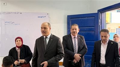 مدير تعليم الإسكندرية يتابع انطلاق امتحانات مارس ويؤكد أهمية الانضباط داخل اللجان