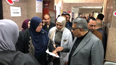 محافظ الدقهلية بعيادات 