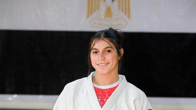 وزير الرياضة يهنئ