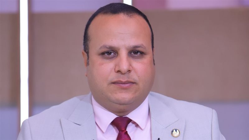  الدكتور عاصم حجازي،