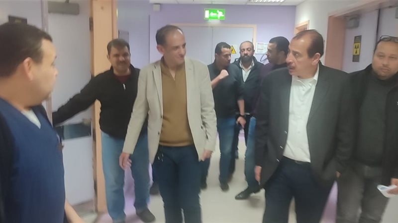 د.عمرو قنديل نائب