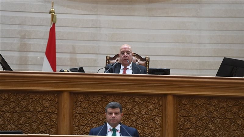 مناقشة اتفاقية قرض