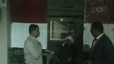 مدير تعليم الواسطى ببني سويف يفاجئ المدارس ليلًا لمراجعة تواجد الأمن وترشيد الكهرباء