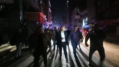 نائب محافظ الجيزة يتابع ميدانيا الالتزام بمواعيد إغلاق المحال العامة بمركز كرداسة (صور)