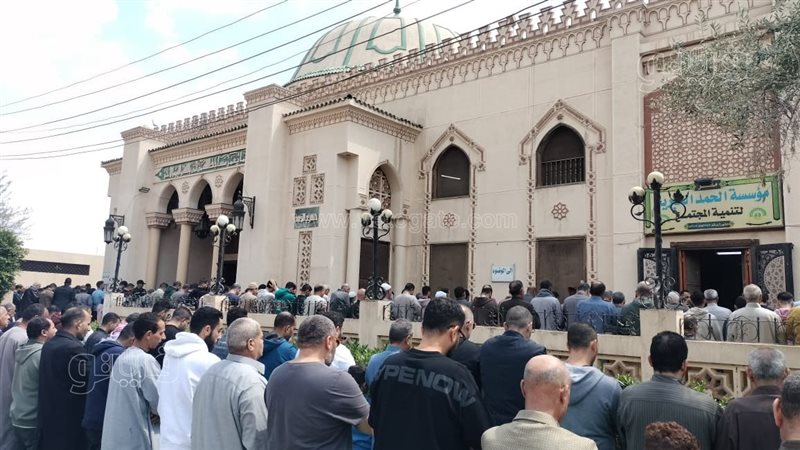 جنازة والدة وزير