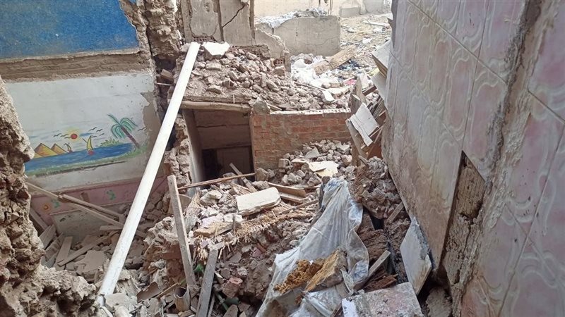 انهيار جزئي بمنزل