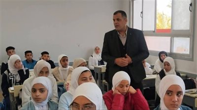 وكيل تعليم دمياط يتابع انتظام الدراسة واختبارات شهر مارس بمدارس كفر البطيخ