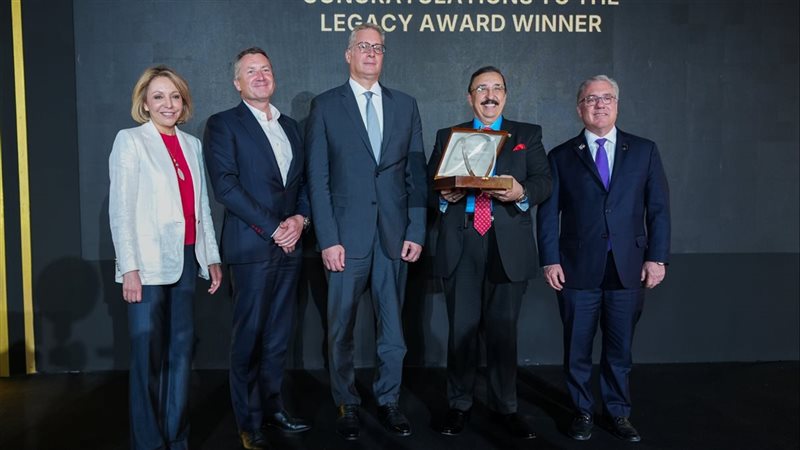 مؤتمر ومعرض إيجبس،فيتو