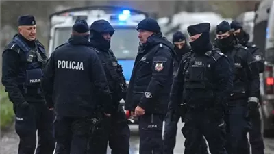 إجلاء المئات من مدينة لودز البولندية عقب حادث إطلاق نار