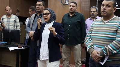 بسبب الطقس السيئ، محافظ الوادي الجديد تتابع جاهزية المراكز للتعامل مع الطوارئ