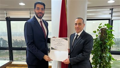 رئيس سلطة الطيران يكرّم الخبير الإقليمي بـ «الإيكاو» تقديرًا لجهوده في دعم منظومة الأمن